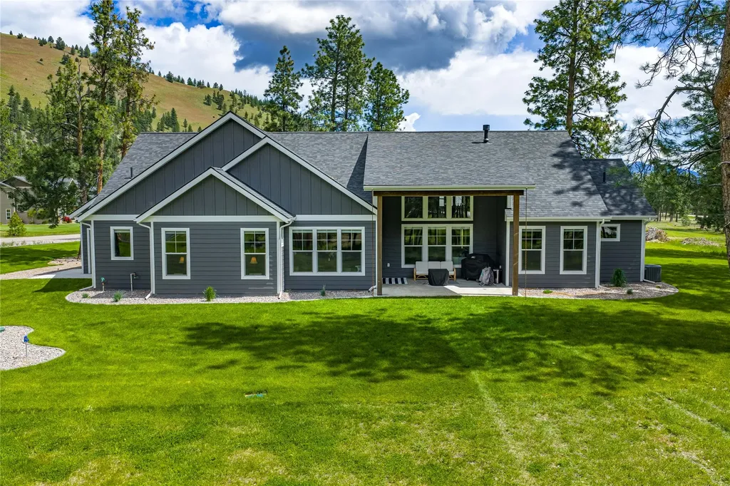 10131 Barns Court Lolo MT 59847