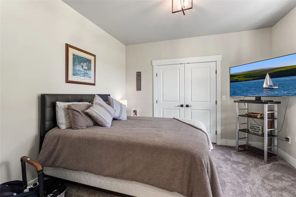 10131 Barns Court Lolo MT 59847