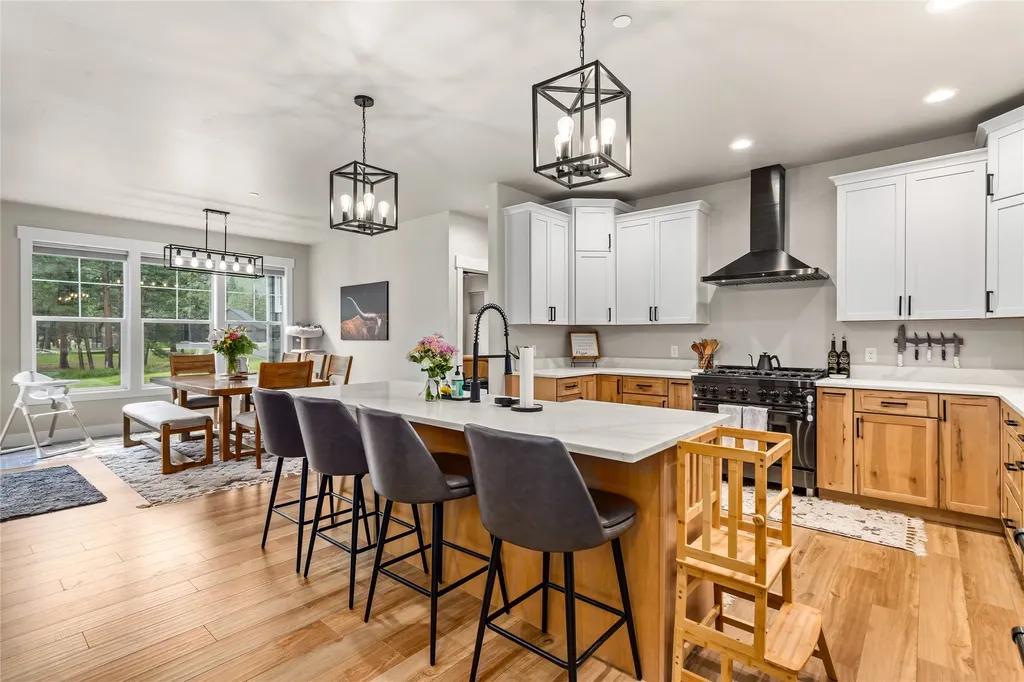 10131 Barns Court Lolo MT 59847
