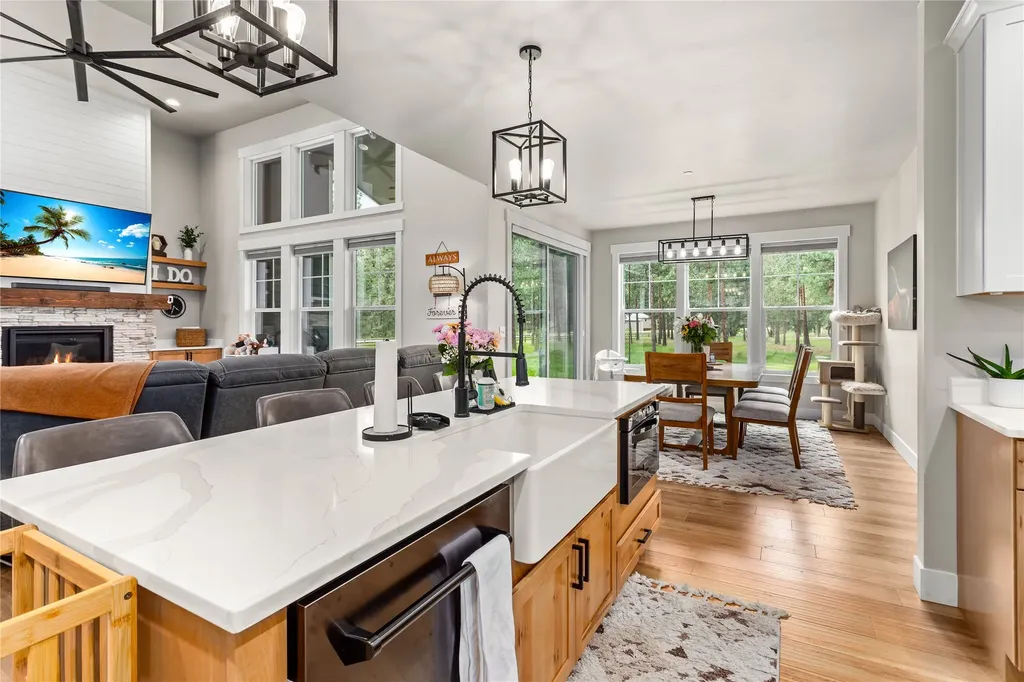 10131 Barns Court Lolo MT 59847