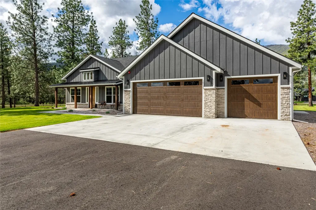 10131 Barns Court Lolo MT 59847