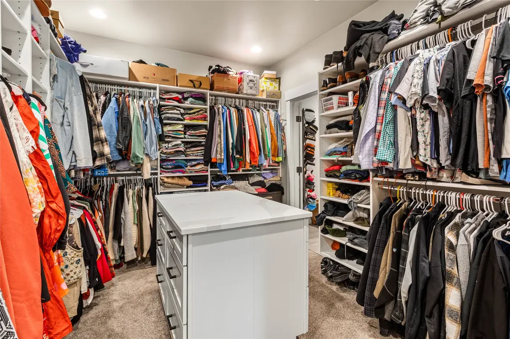 10131 Barns Court Lolo MT 59847