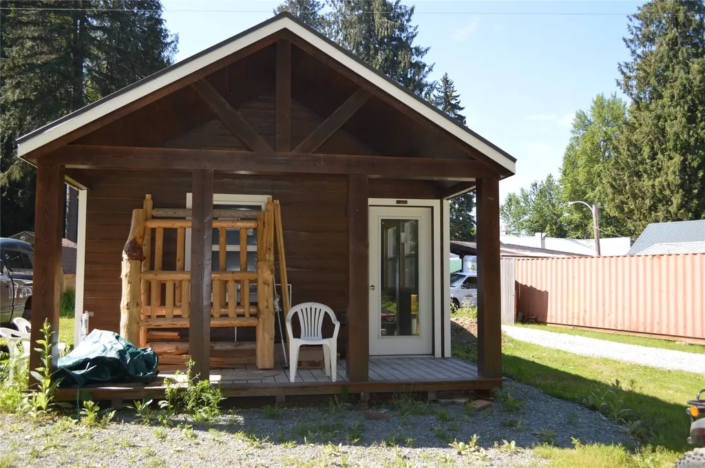 19824 Bull Lake Road Troy MT 59935