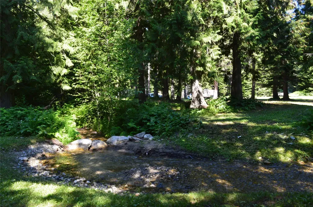 19824 Bull Lake Road Troy MT 59935