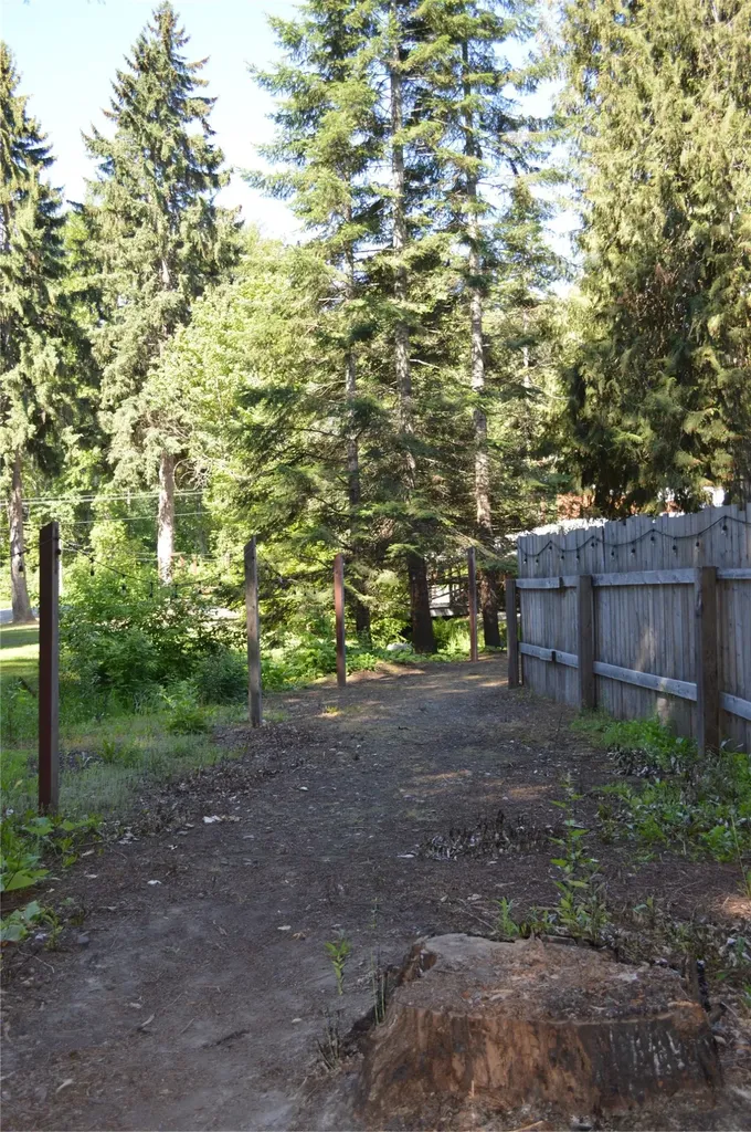 19824 Bull Lake Road Troy MT 59935