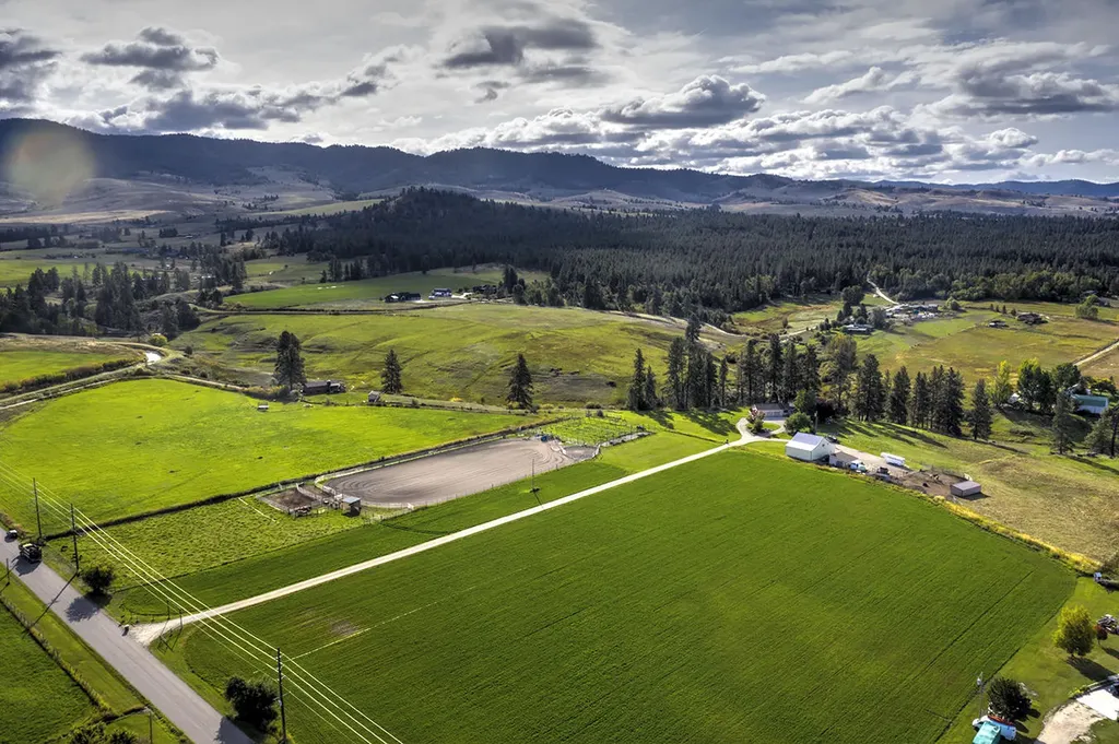 909 Hamilton Heights Road Corvallis MT 59828