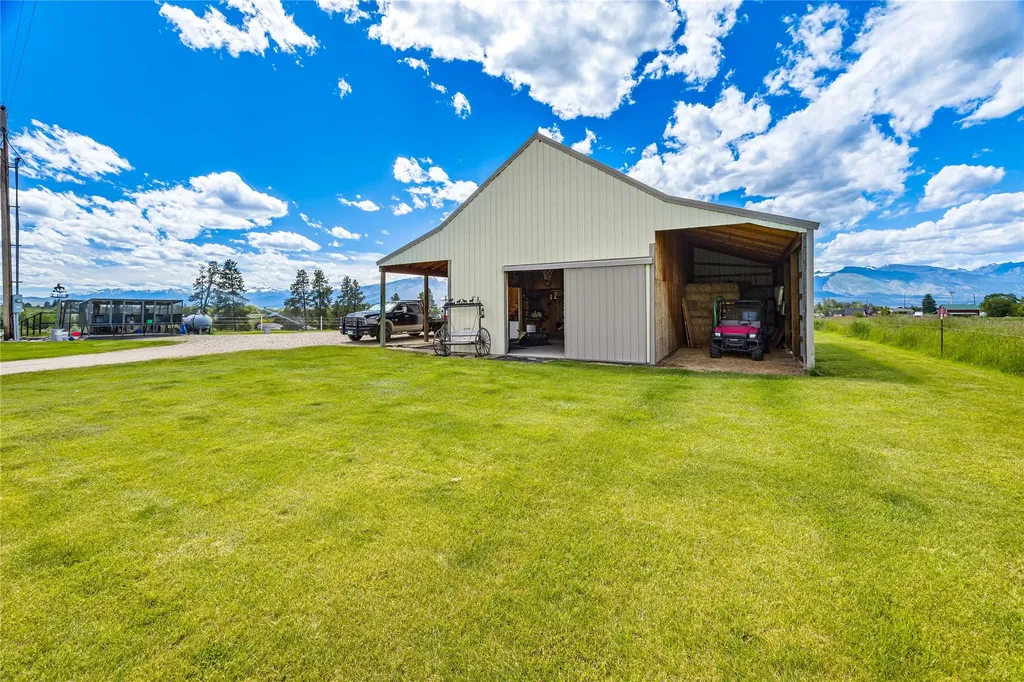 909 Hamilton Heights Road Corvallis MT 59828