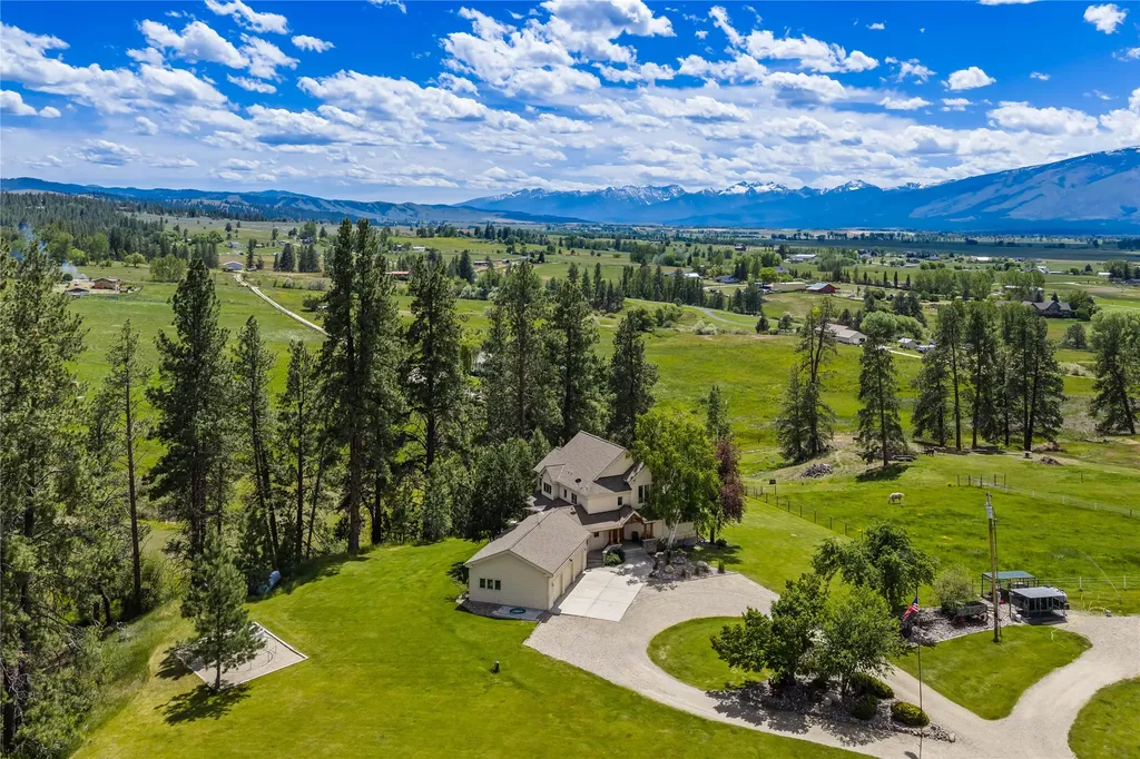 909 Hamilton Heights Road Corvallis MT 59828