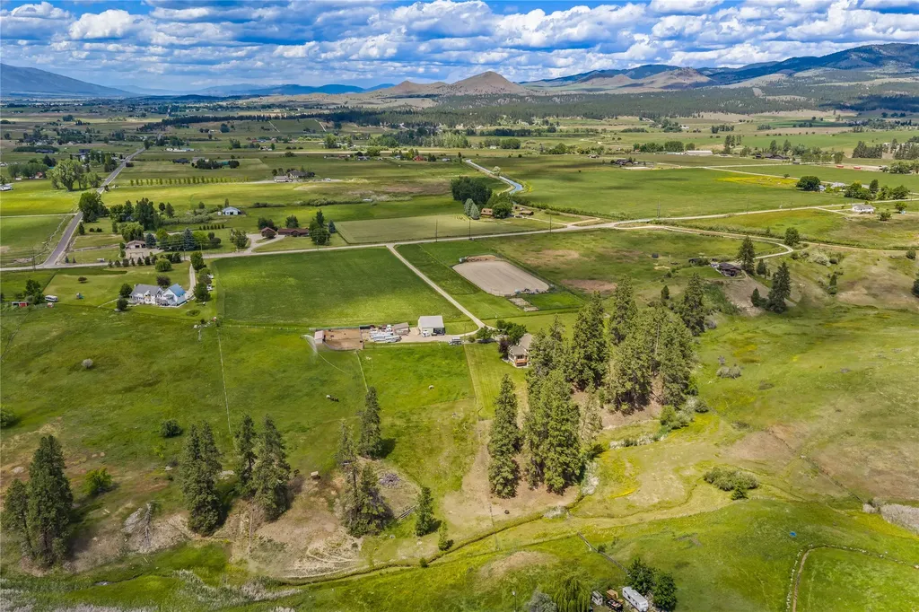 909 Hamilton Heights Road Corvallis MT 59828