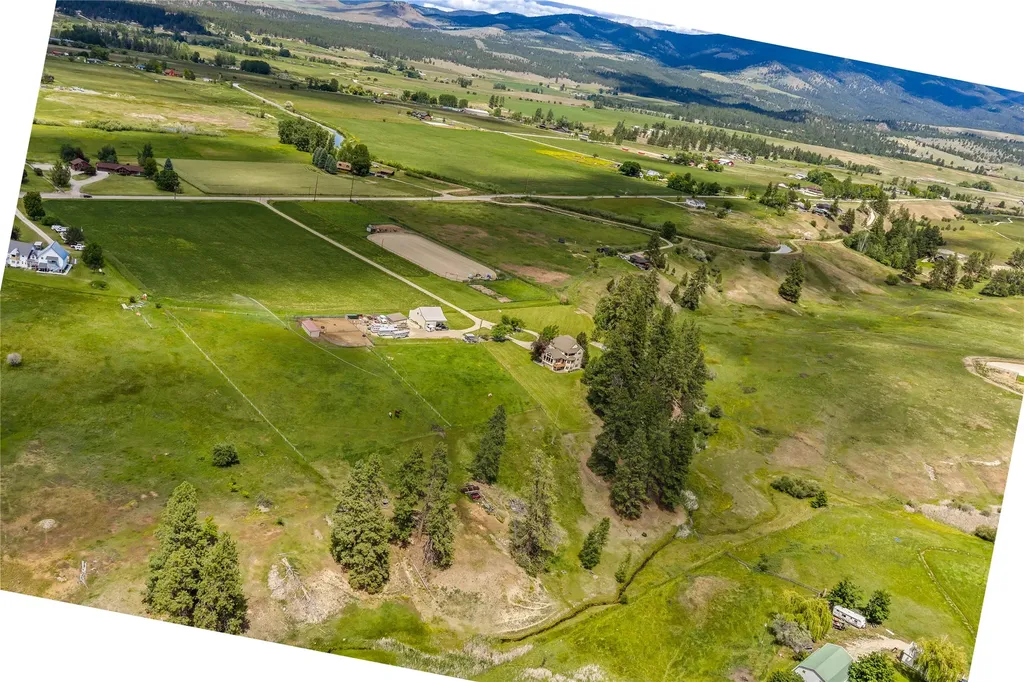 909 Hamilton Heights Road Corvallis MT 59828