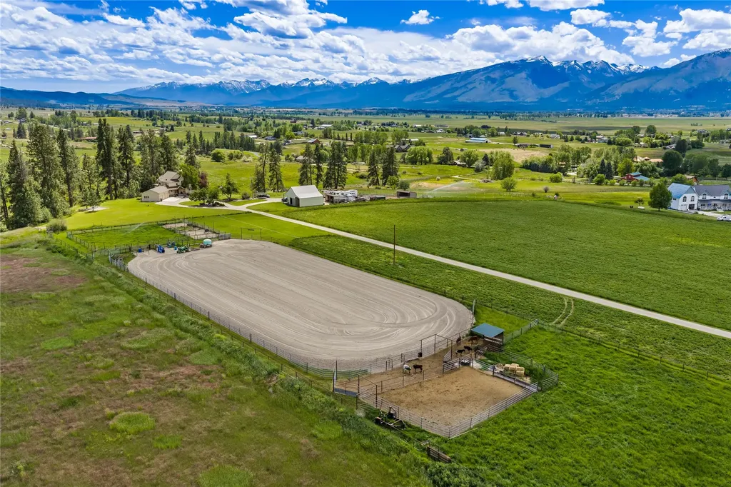909 Hamilton Heights Road Corvallis MT 59828