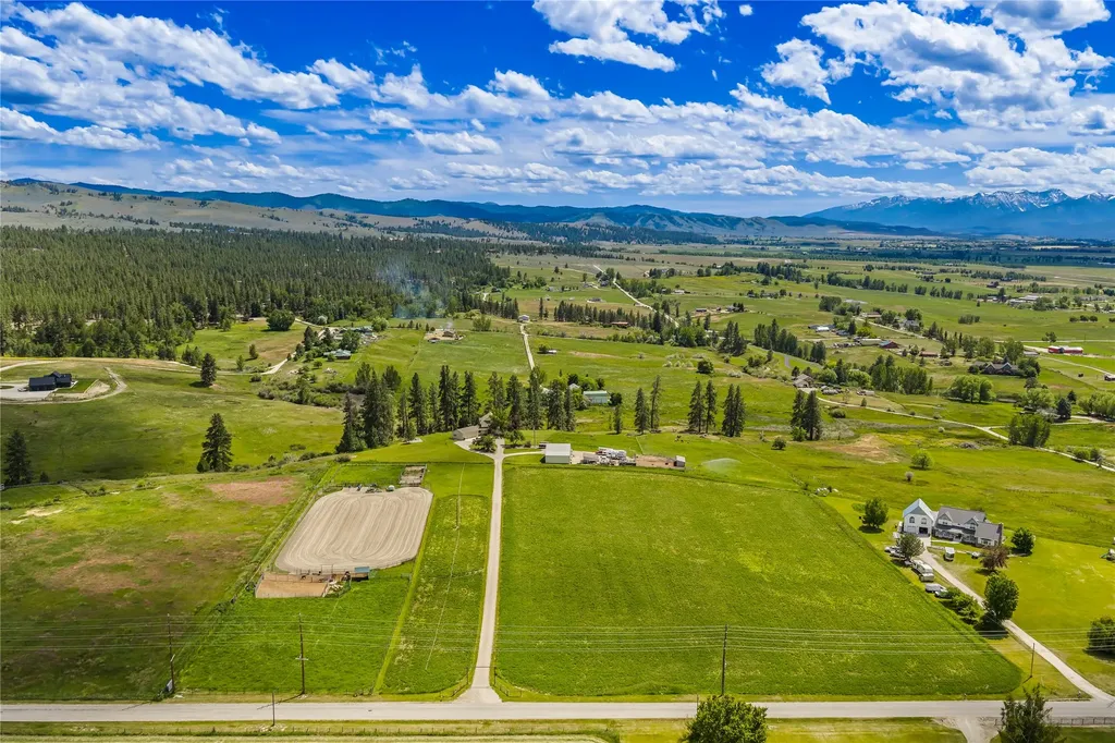 909 Hamilton Heights Road Corvallis MT 59828