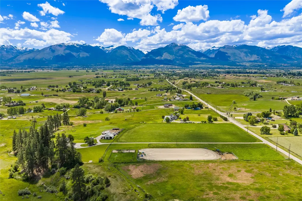 909 Hamilton Heights Road Corvallis MT 59828