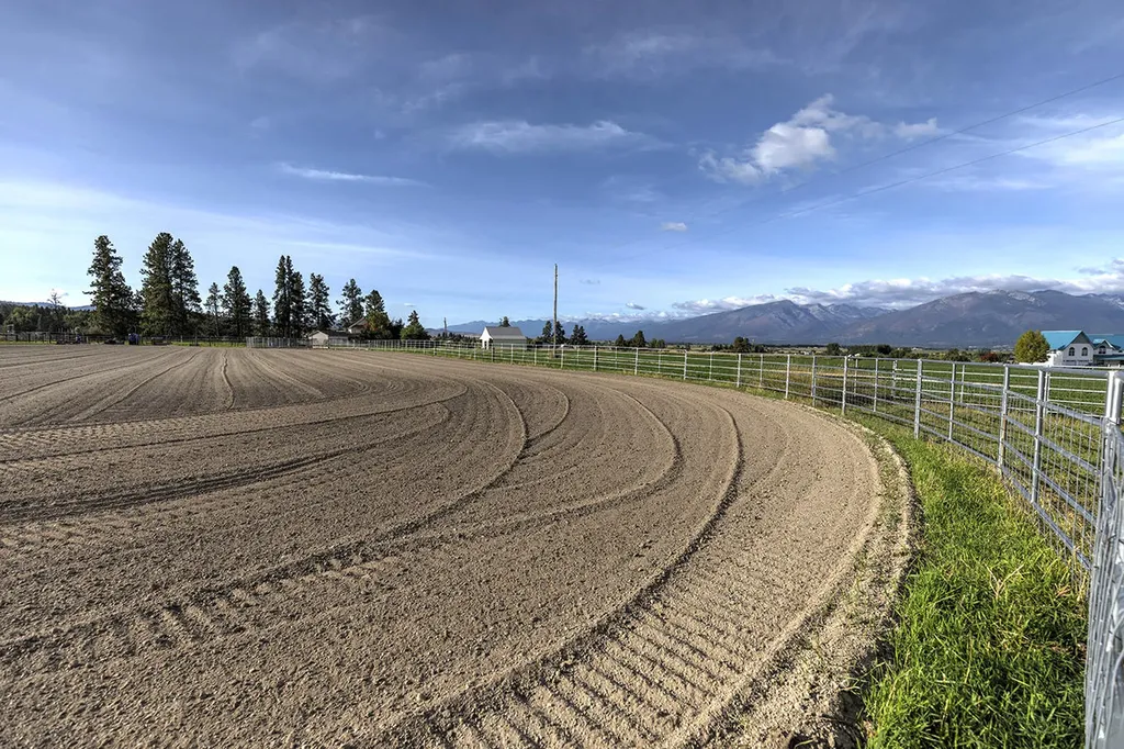 909 Hamilton Heights Road Corvallis MT 59828