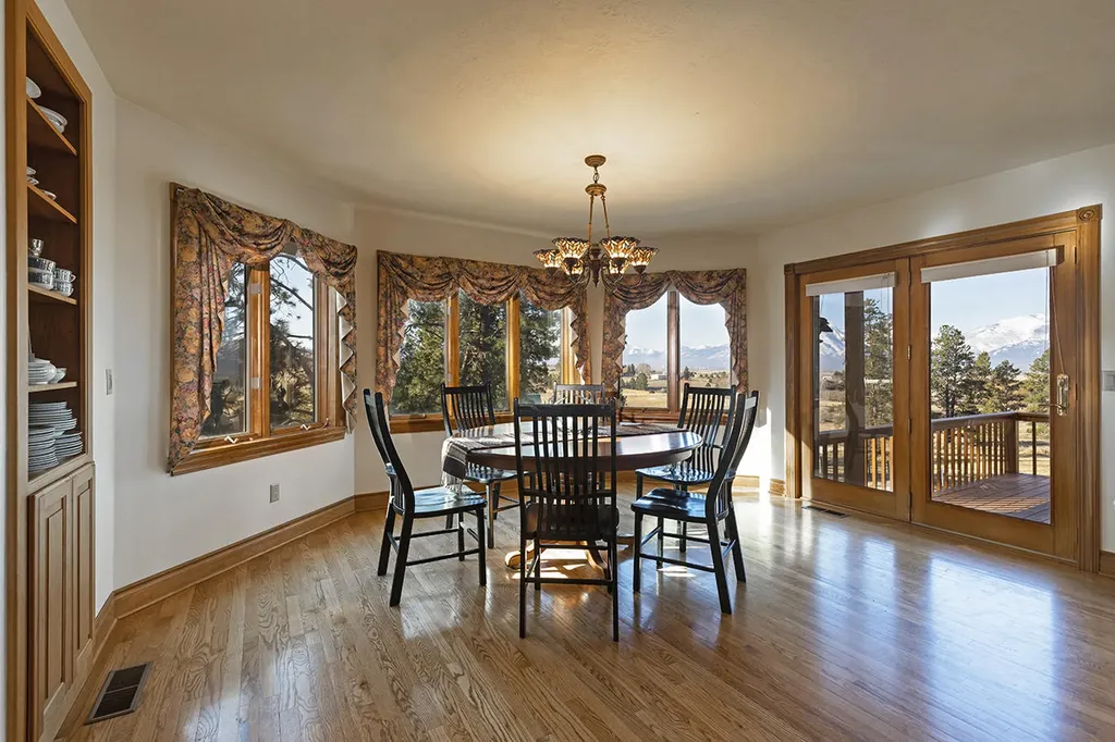 909 Hamilton Heights Road Corvallis MT 59828