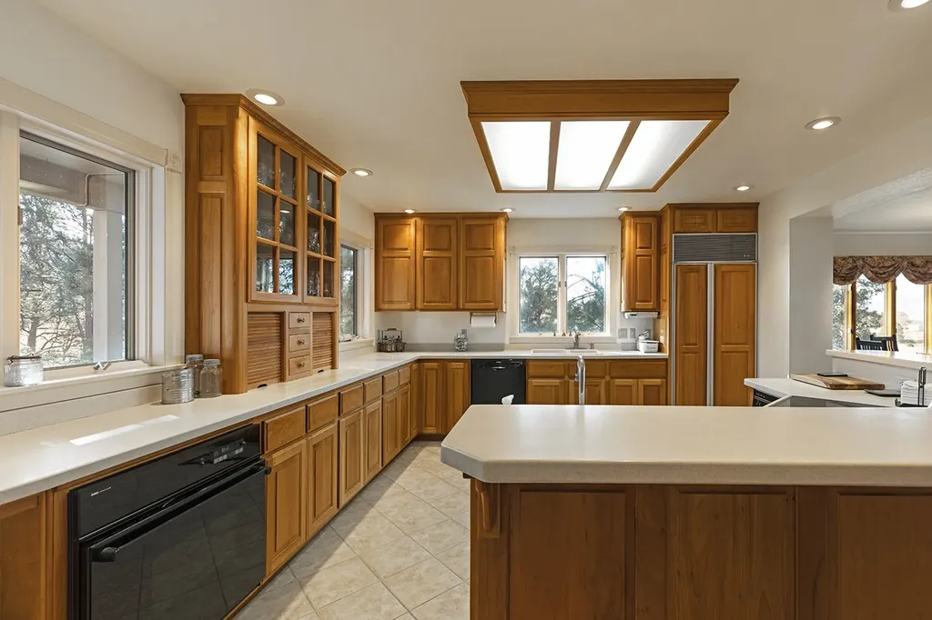 909 Hamilton Heights Road Corvallis MT 59828