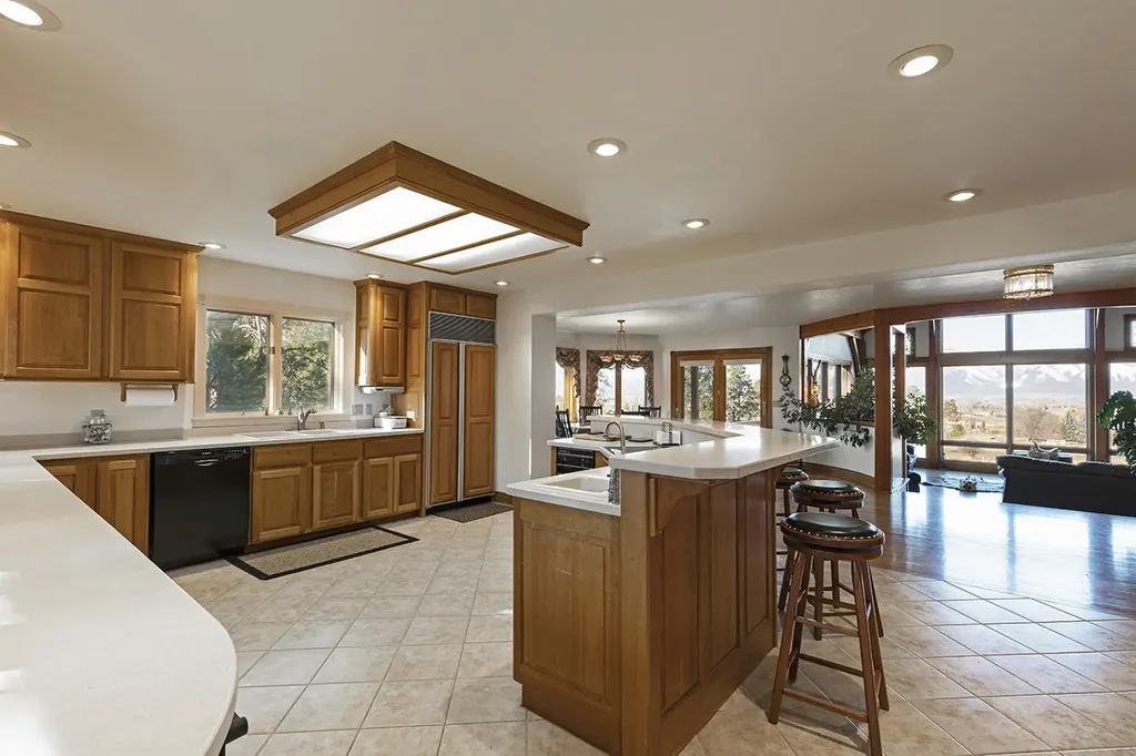 909 Hamilton Heights Road Corvallis MT 59828