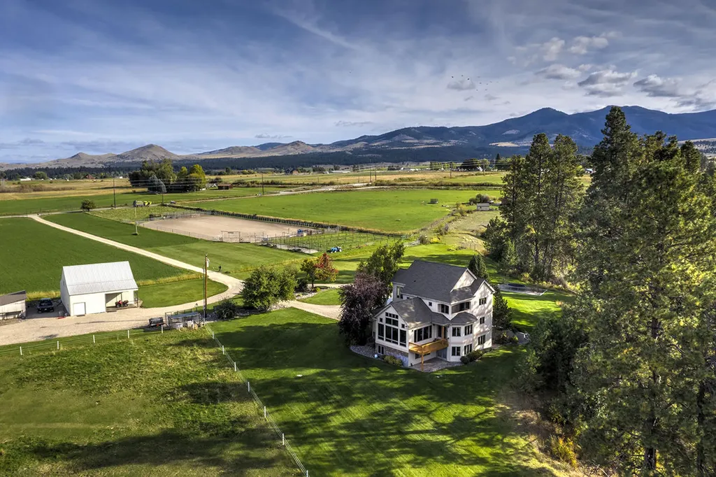 909 Hamilton Heights Road Corvallis MT 59828