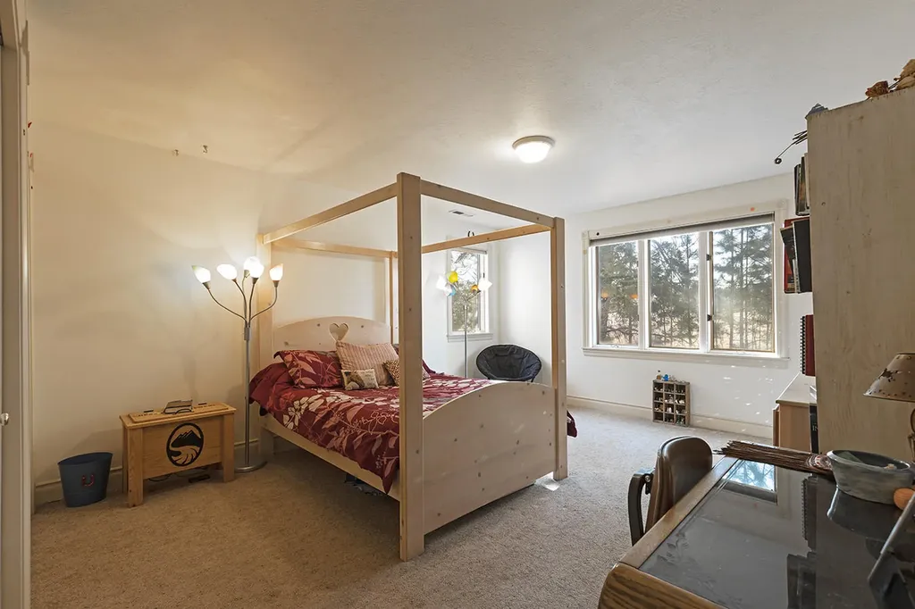 909 Hamilton Heights Road Corvallis MT 59828