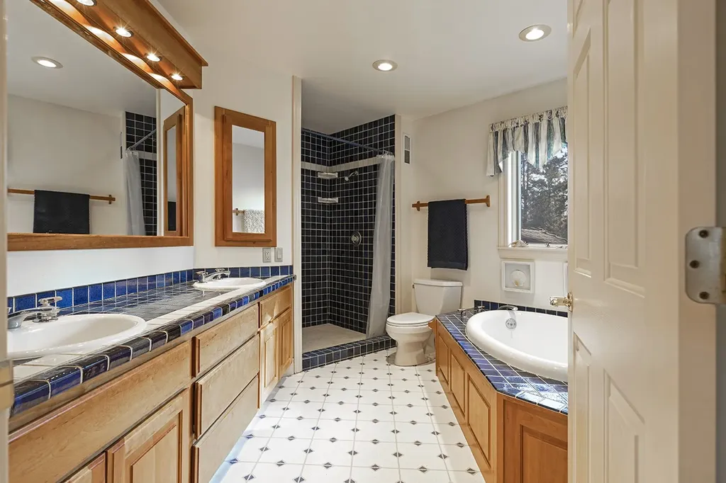 909 Hamilton Heights Road Corvallis MT 59828