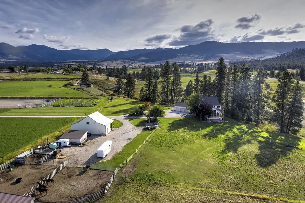909 Hamilton Heights Road Corvallis MT 59828