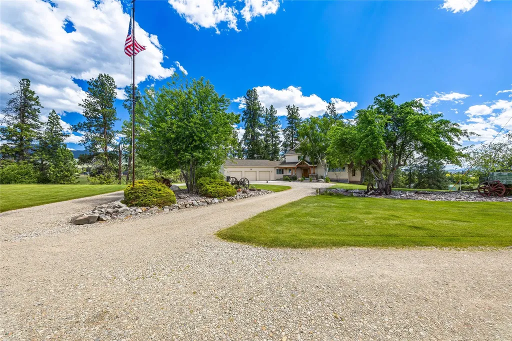 909 Hamilton Heights Road Corvallis MT 59828