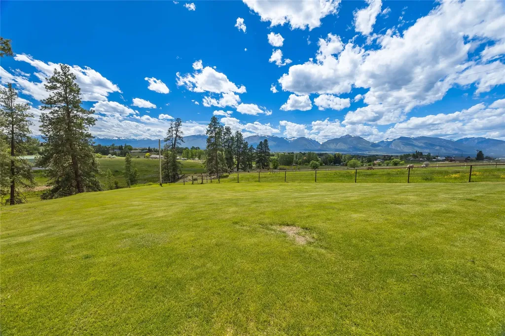 909 Hamilton Heights Road Corvallis MT 59828