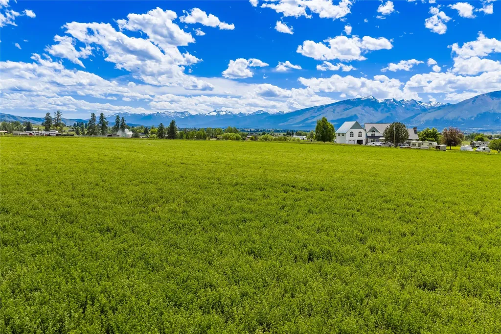 909 Hamilton Heights Road Corvallis MT 59828