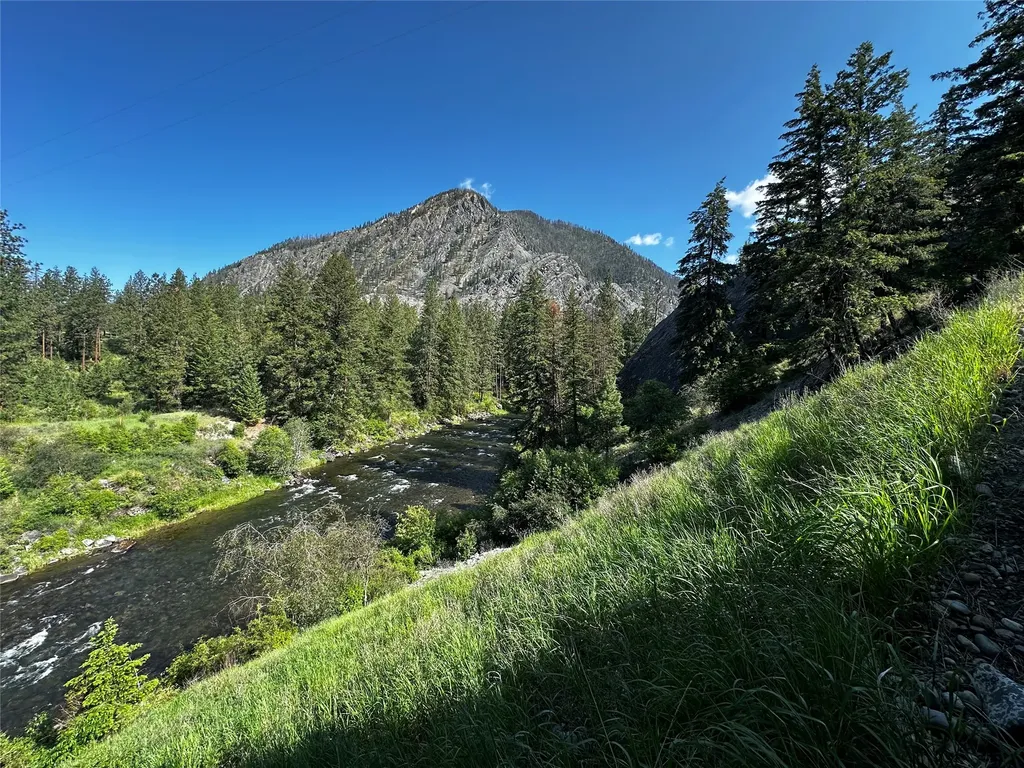 12 Trap Club Lane Thompson Falls MT 59873