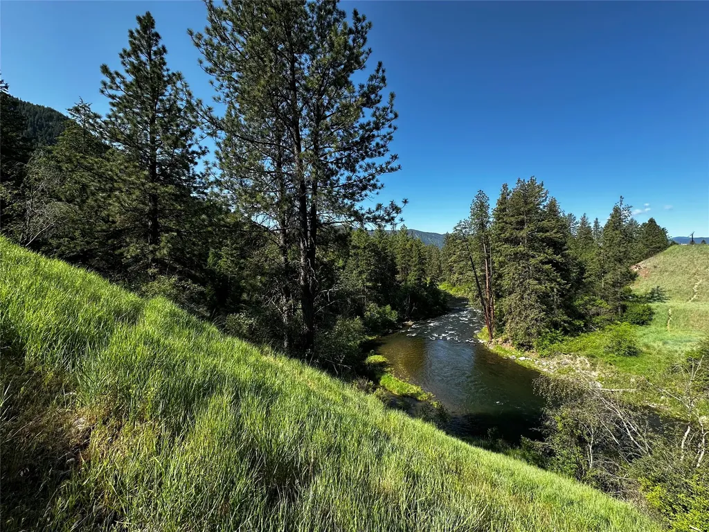 12 Trap Club Lane Thompson Falls MT 59873