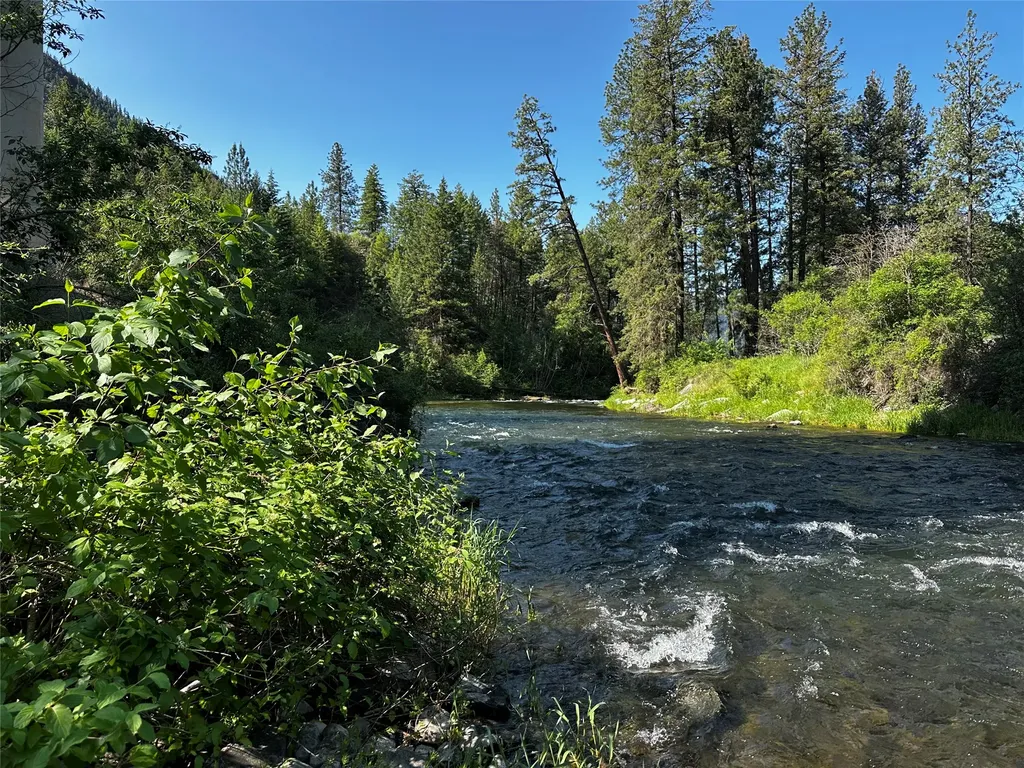 12 Trap Club Lane Thompson Falls MT 59873