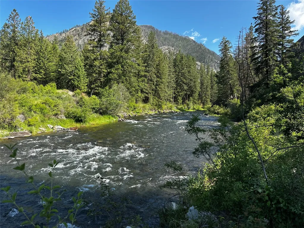 12 Trap Club Lane Thompson Falls MT 59873