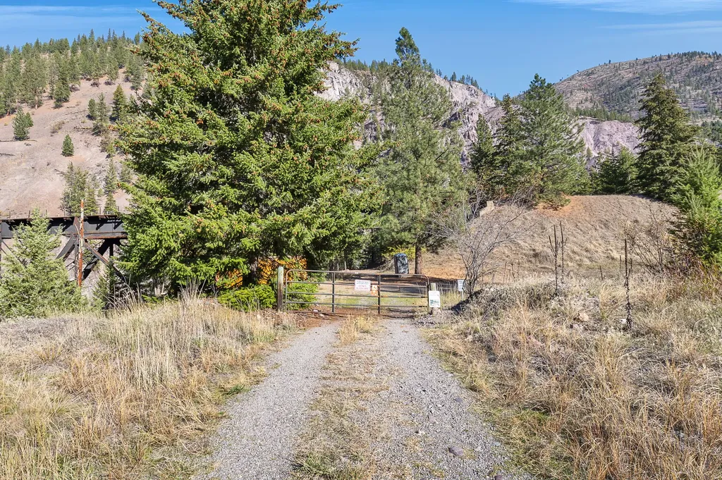 4016 Old Highway 10 W Alberton MT 59820