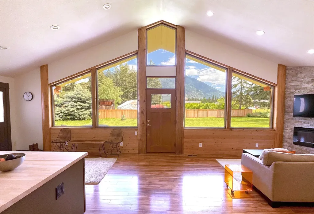 183 Middle View Trail S Columbia Falls MT 59912