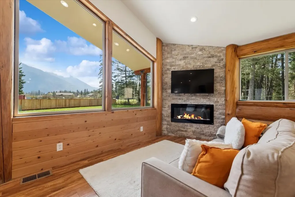 183 Middle View Trail S Columbia Falls MT 59912