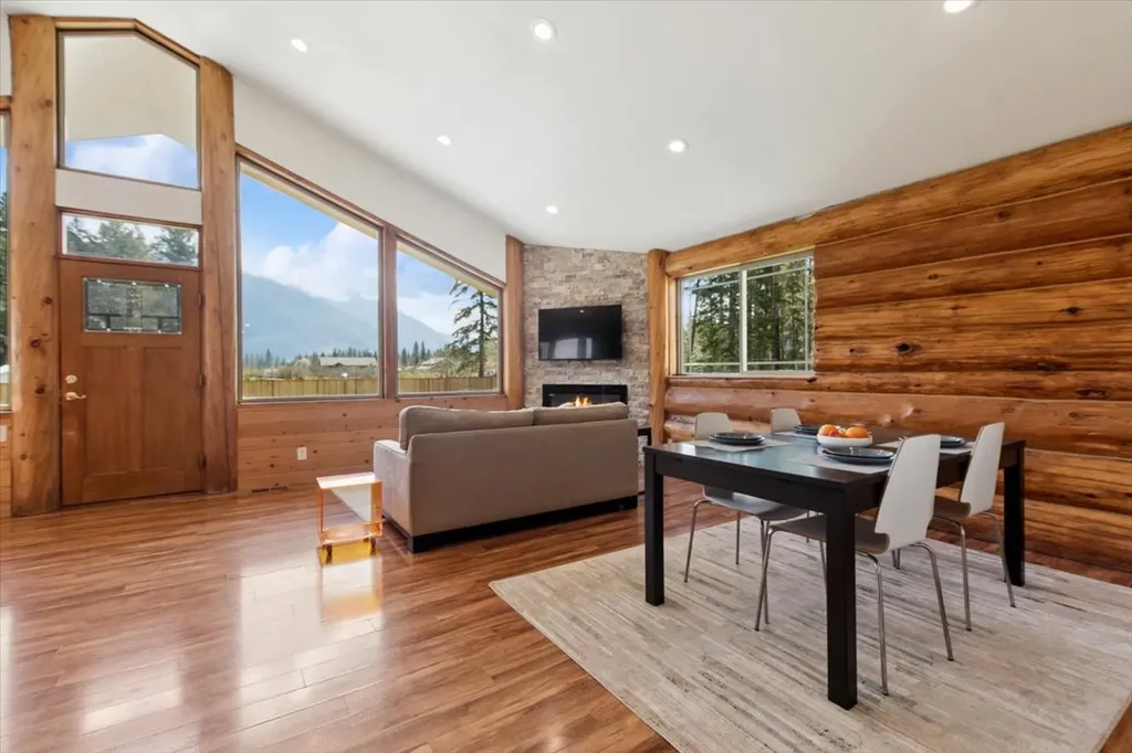 183 Middle View Trail S Columbia Falls MT 59912