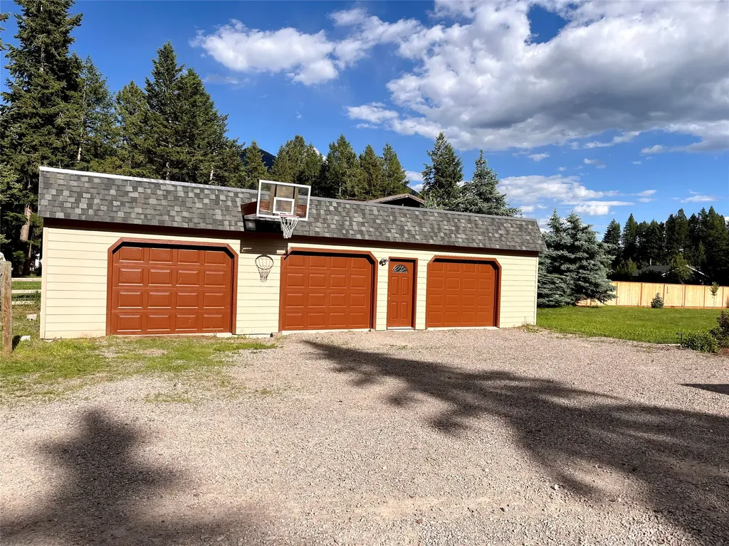 183 Middle View Trail S Columbia Falls MT 59912
