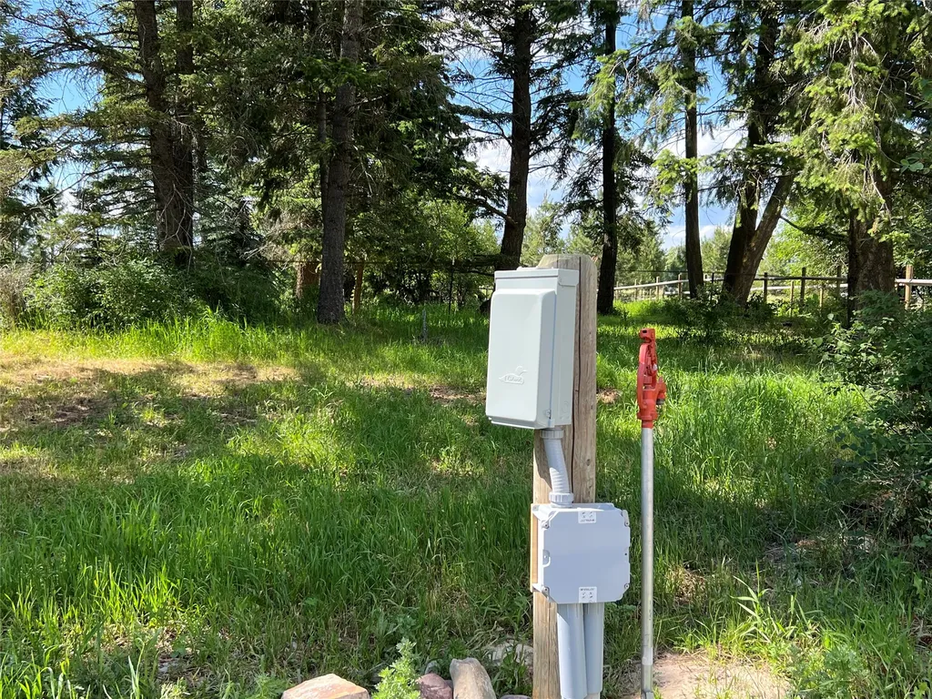 183 Middle View Trail S Columbia Falls MT 59912