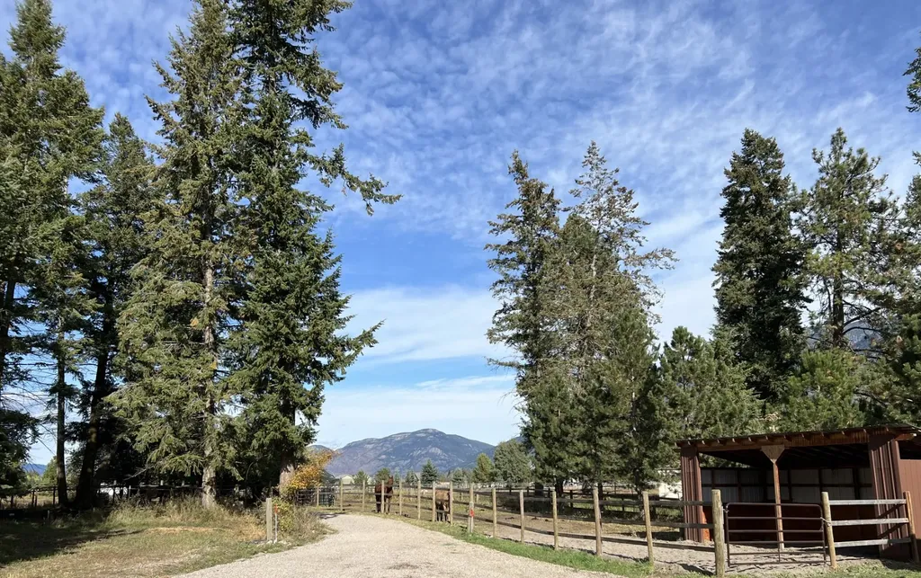 183 Middle View Trail S Columbia Falls MT 59912