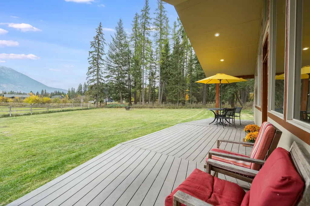 183 Middle View Trail S Columbia Falls MT 59912