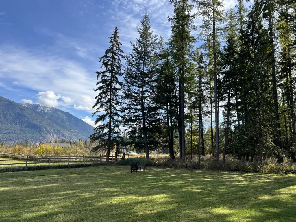 183 Middle View Trail S Columbia Falls MT 59912