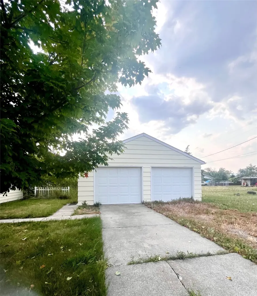 806 4th Street W Polson MT 59860
