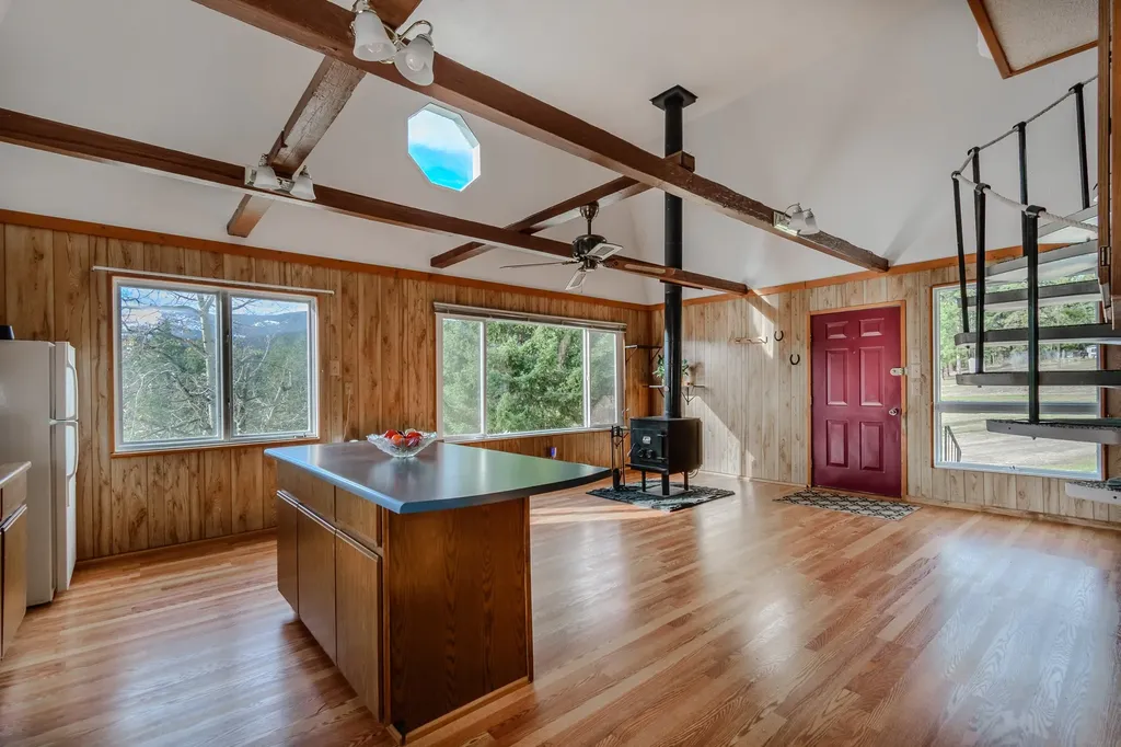 47 Dav Loop Road Monarch MT 59463