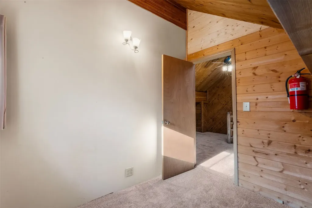 297 Pistol Lane Victor MT 59875