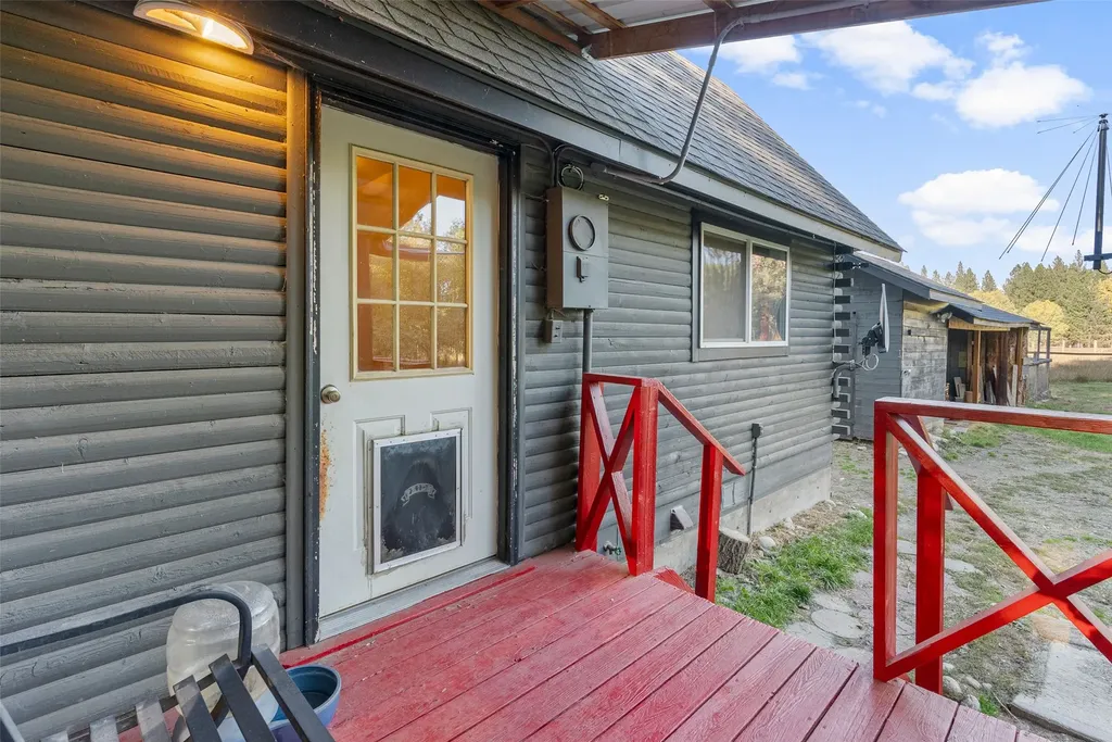 297 Pistol Lane Victor MT 59875