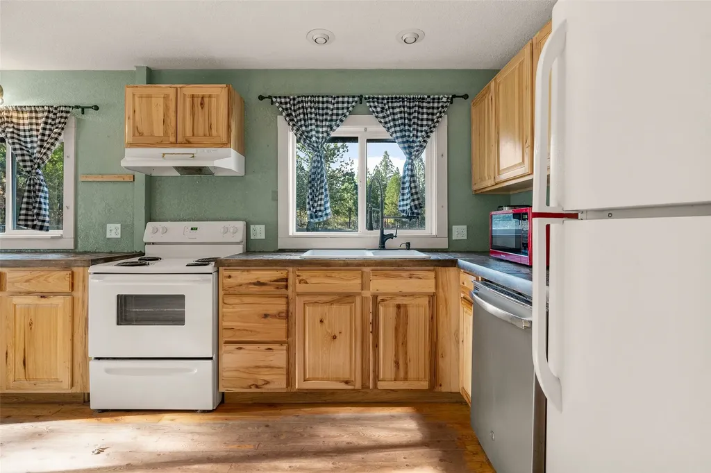 297 Pistol Lane Victor MT 59875