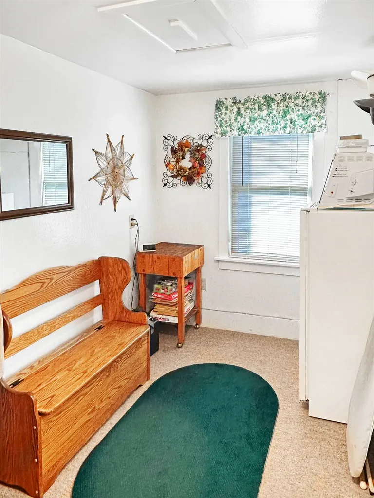 19 1st Street W Kevin MT 59454