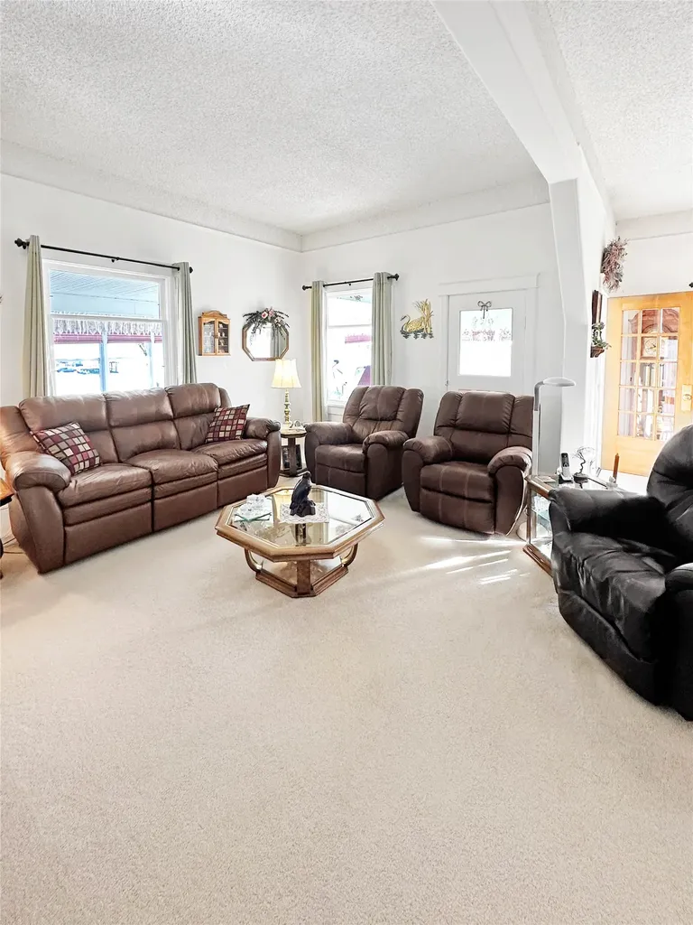 19 1st Street W Kevin MT 59454