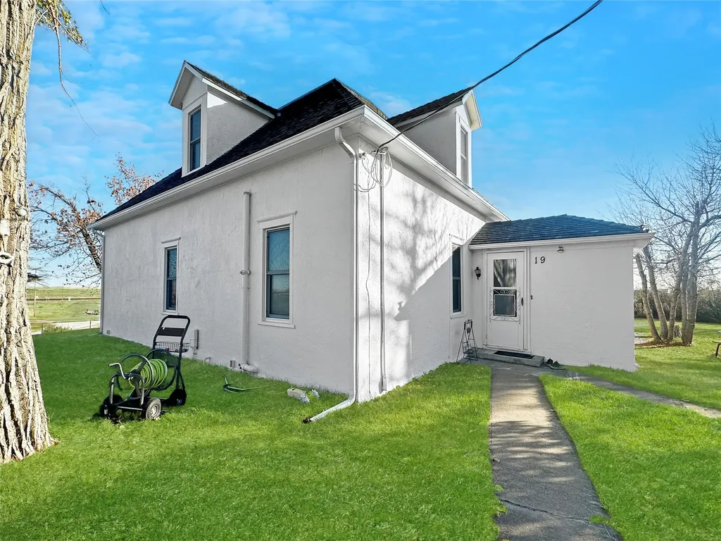 19 1st Street W Kevin MT 59454