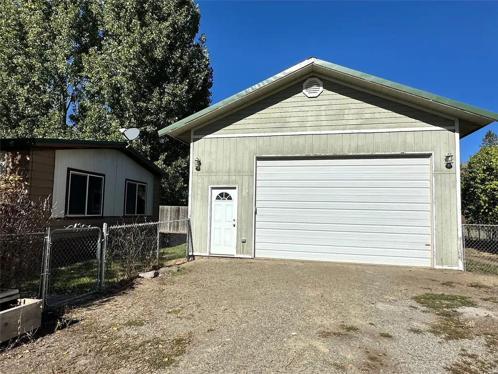 104 Graceland Drive Plains MT 59859